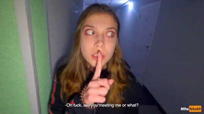 爸妈在家!楼梯偷情POV内射高潮,精液灌满裤裆只能硬穿 4K超清